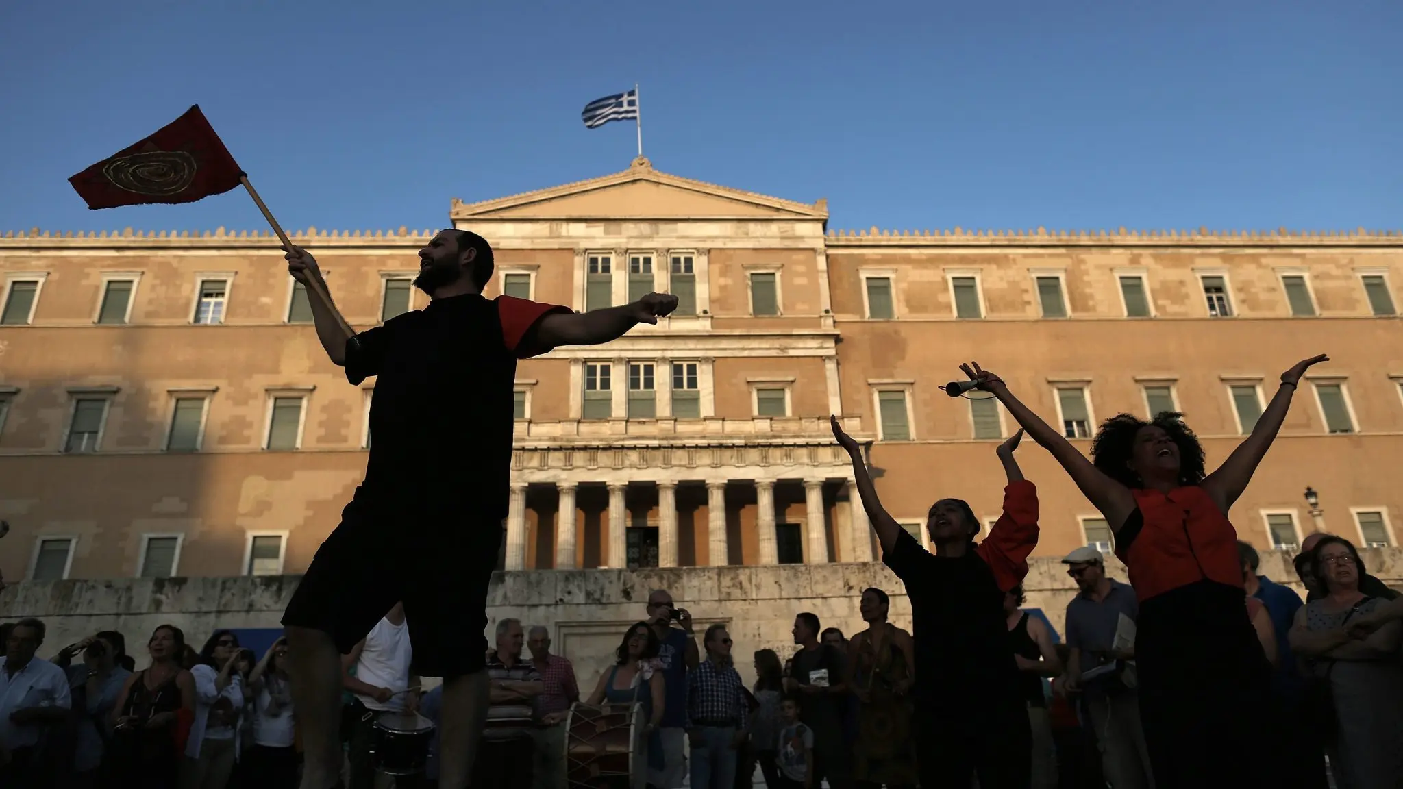 Financial Times: Τα σημάδια δείχνουν μια πιο δυναμική Ελλάδα