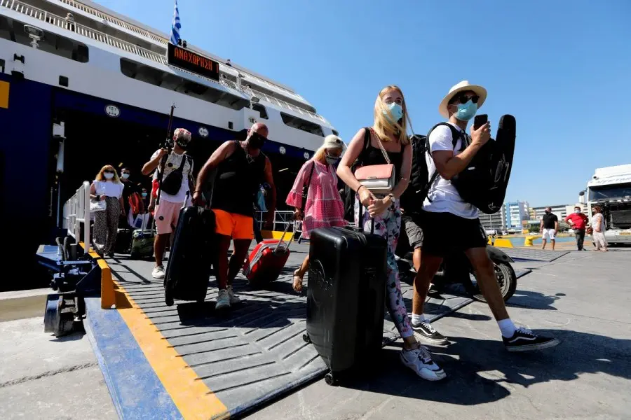 Θα ταξιδέψετε Ελλάδα; Αλλαγές από σήμερα σε μετακινήσεις & χώρους ψυχαγωγίας