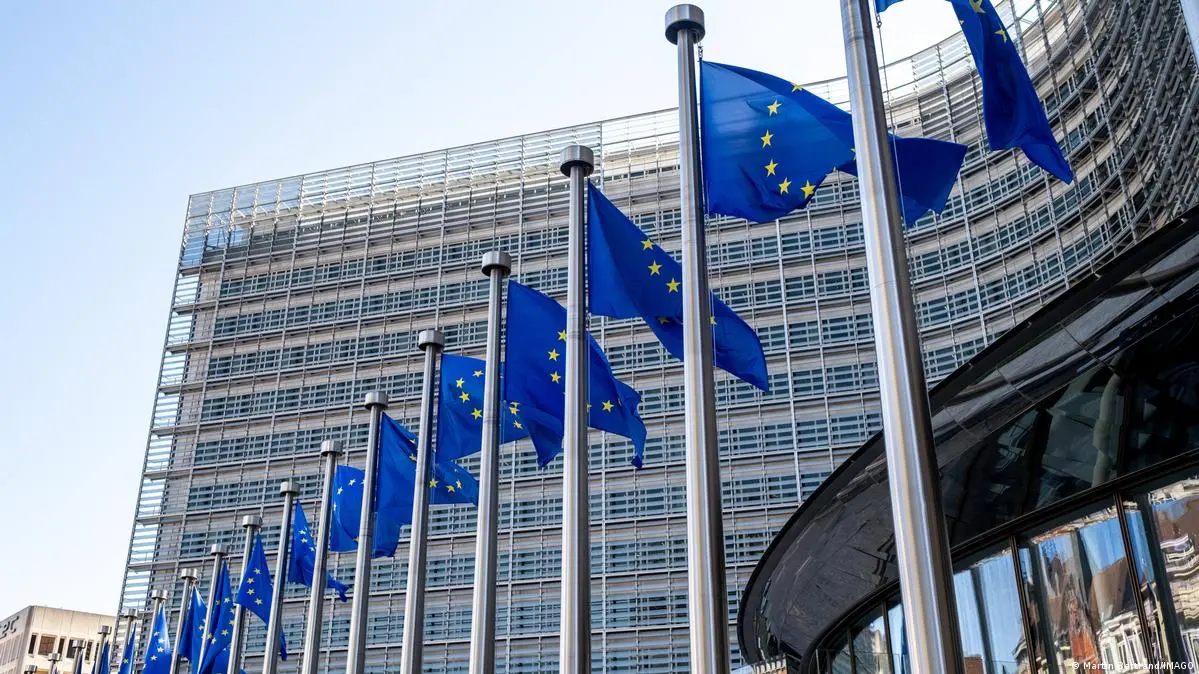 Νέα εργαλεία από την Κομισιόν για τη στεγαστική κρίση – Τι αλλάζει για τις βραχυχρόνιες μισθώσεις