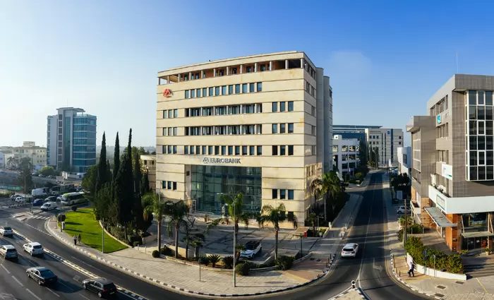 Eurobank Κύπρου: Σχέδιο εθελούσιας εξόδου με στόχο αποχώρηση 300 εργαζομένων