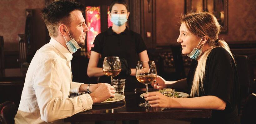 Ποιοι δικαιούνται να ελέγξουν τα safepass στα μαγαζιά - Πρόστιμα σε ιδιοκτήτες