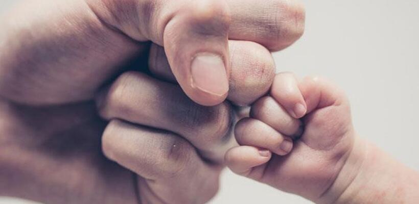 Προς αναγνώριση της άδειας πατρότητας