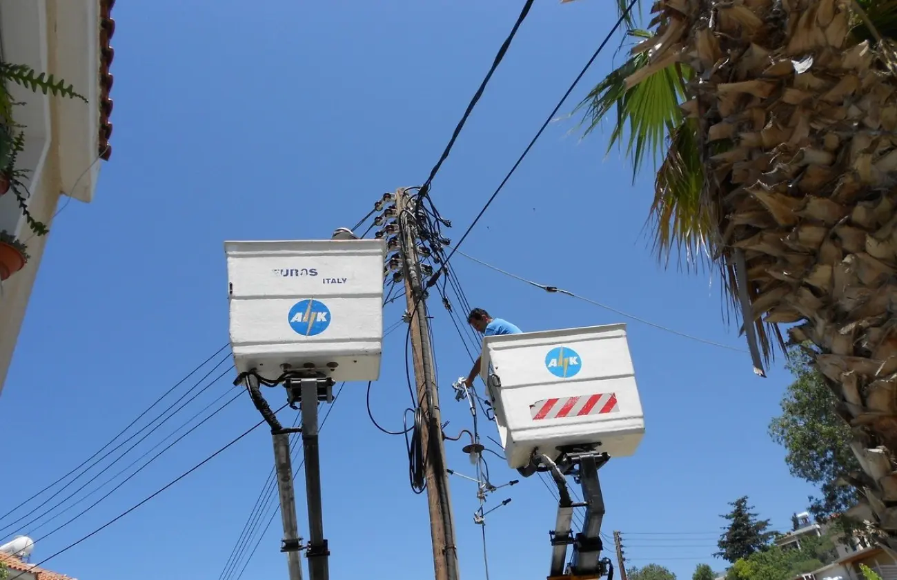 Σε δίωρη στάση εργασίας κατέρχονται σήμερα οι Συντεχνίες της ΑΗΚ