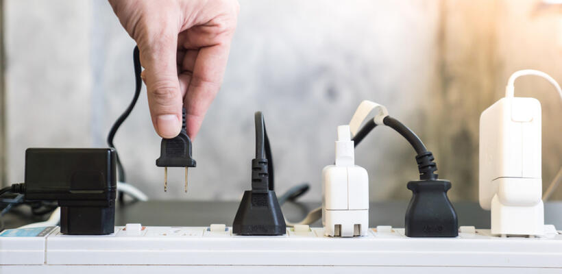 Δεν διακόπτει το ρεύμα σε κανέναν κατά τις γιορτές η ΑΗΚ 