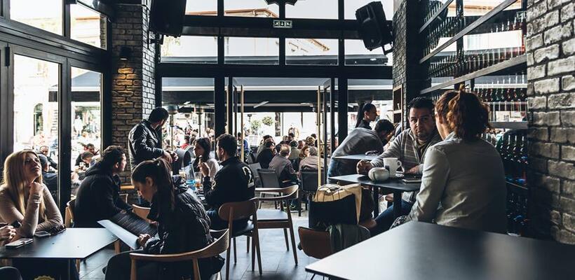 Αυτά είναι τα μπαρ και οι καφετέριες που βάζουν λουκέτο στη Λάρνακα