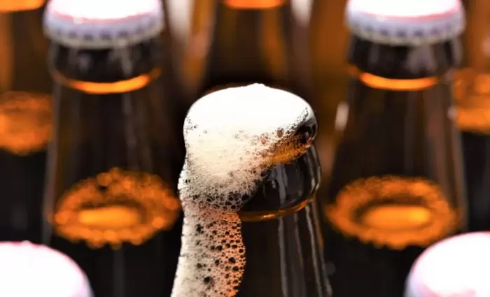 Τελειώνουν τα μπουκάλια μπύρας στη Γερμανία