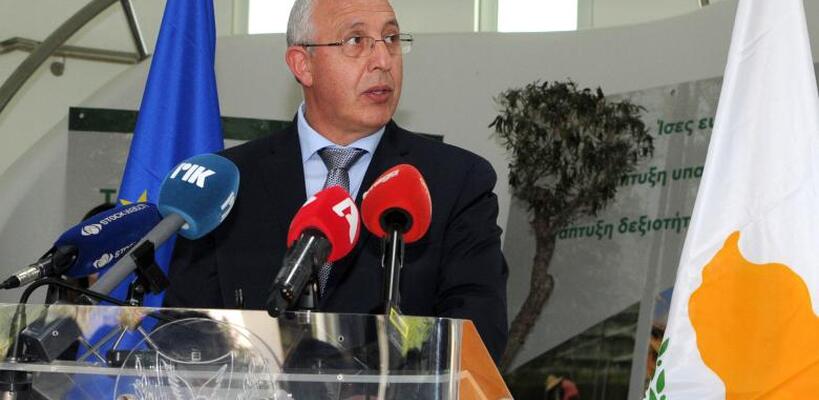 Εισαγωγή κάρτας αγρότη μελετά το Υπουργείο Γεωργίας