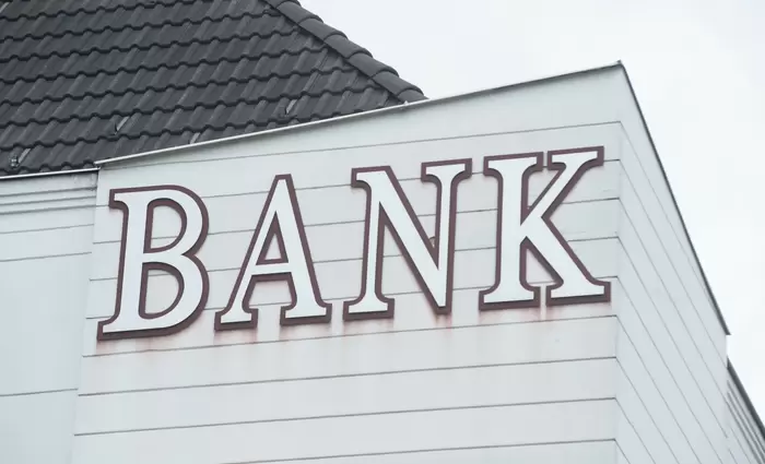 Eurobank Equities: Διαχειρίσιμος ο αντίκτυπος για τις τράπεζες από τα νέα κυβερνητικά μέτρα