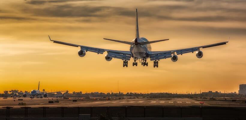 Ανοίγουν αύριο τα αεροδρόμια της Κύπρου