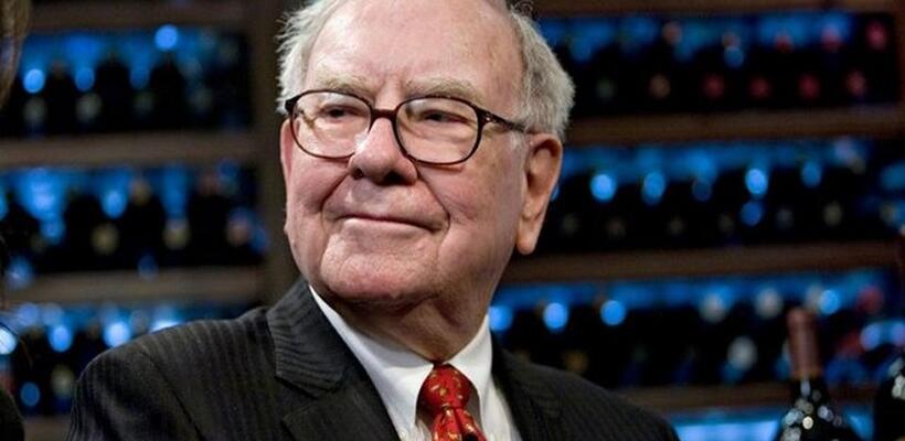 Γιατί ο Μπάφετ μαζεύει μετρητά κάτω... από το στρώμα