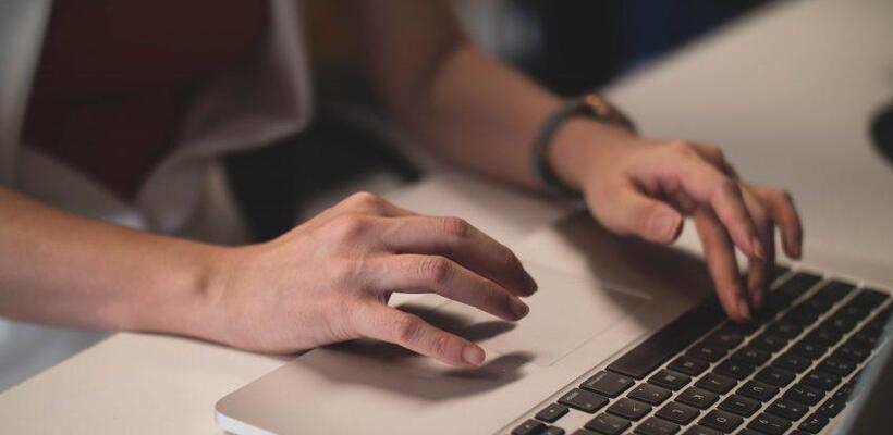 Ηλεκτρονική υποβολή αιτήσεων για επίδομα ανεργίας και μητρότητας