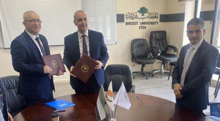 Μνημόνιο συνεργασίας υπέγραψαν Δήμος Πάφου και Πανεπιστήμιο Παλαιστίνης