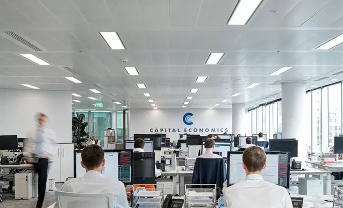 Χρυσός: Φούσκα που σκάει, αλλά όχι ακριβώς κατάρρευση λέει τώρα η Capital Economics