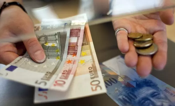 Έτσι διαμορφώνονται οι νέοι μισθοί στην Ελλάδα με τον νέο 