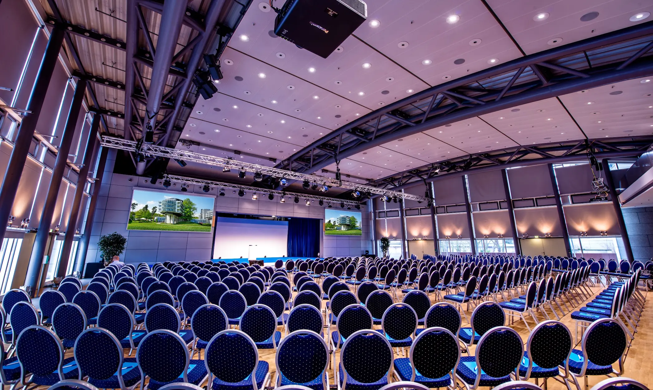 Ποια μέτρα ισχύουν για εκθέσεις, συνέδρια και εκδηλώσεις;