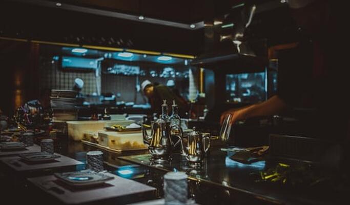 Κουζίνες «φαντάσματα» κατακλύζουν την Κύπρο (vid)