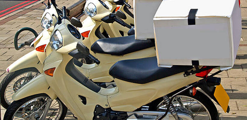 Προσπάθεια συντεχνιών για συλλογικές συμβάσεις στους ντελιβεράδες