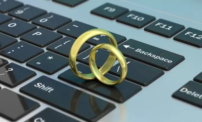 Ελλάδα: Έρχονται ψηφιακές βαπτίσεις και διαζύγια