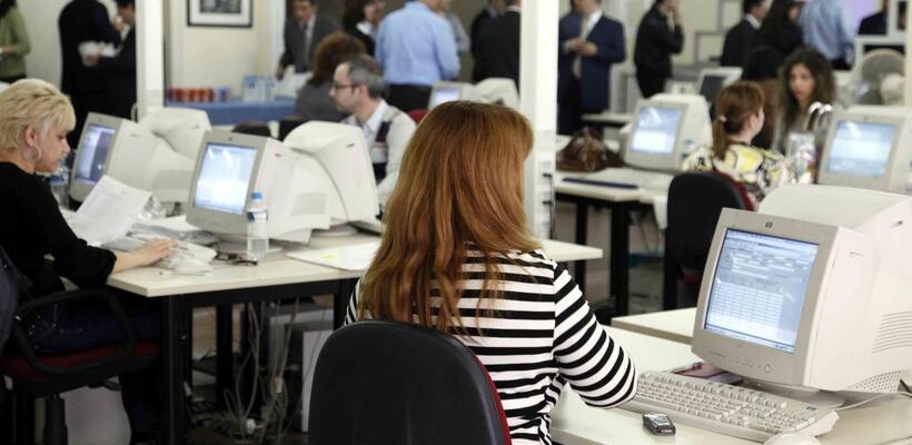 Τι αλλάζει σε υπουργεία και δημόσιες υπηρεσίες για εξυπηρέτηση του κόσμου