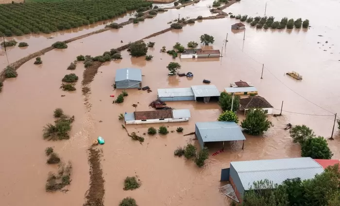 Ελλάδα: Σχεδόν €4 δισ. ο «λογαριασμός» από πυρκαγιές και Daniel