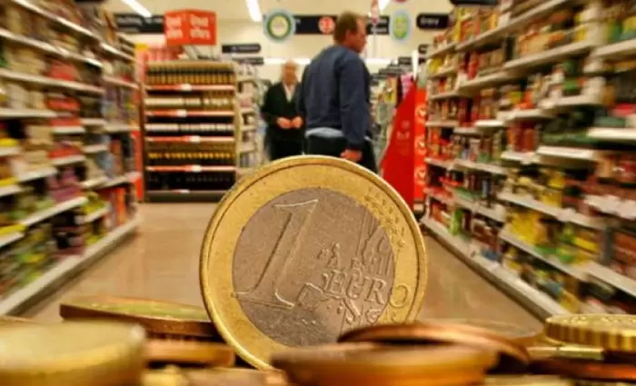 Κύμα ανατιμήσεων και στην Ελλάδα – Ποια προϊόντα παίρνουν φωτιά