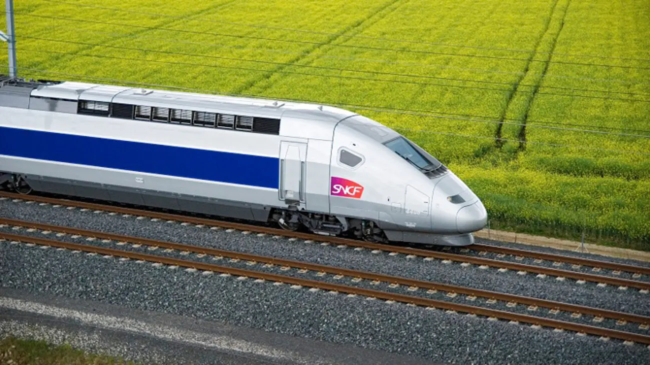 Γαλλική δημόσια επιχείρηση σιδηροδρόμων: Περικοπή 2.090 θέσεων εργασίας
