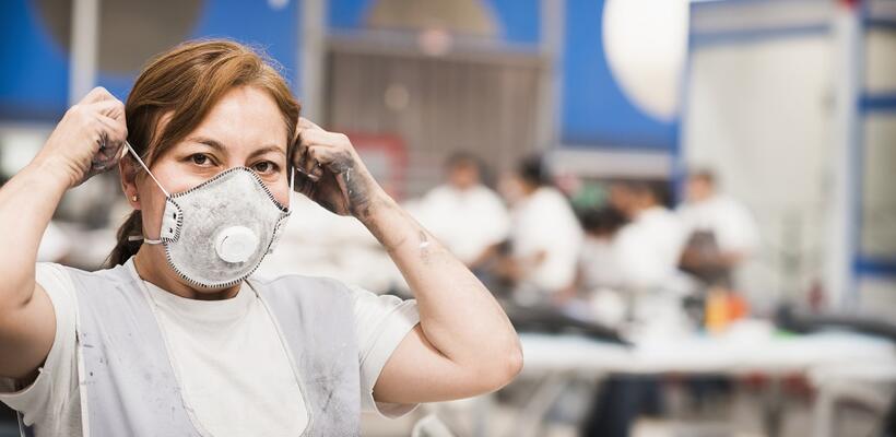 Εκατοντάδες έλεγχοι σε επιχειρήσεις λιανικής και εργοτάξια