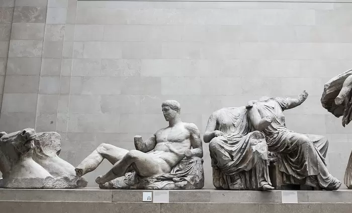 Economist: Προβλέπει «μεγάλο άλμα» στις συνομιλίες για τα Γλυπτά μέσα στο 2025