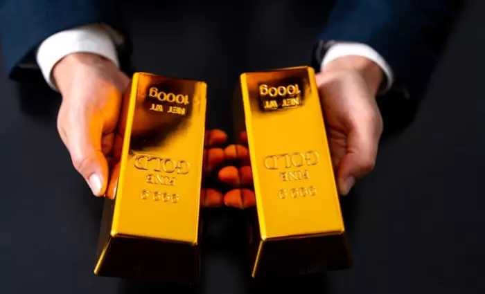 Χρυσός: Κάτω από τα $5.000 μετά τη διόρθωση – Η Deutsche Bank κρατά τον πήχη στα $6.000