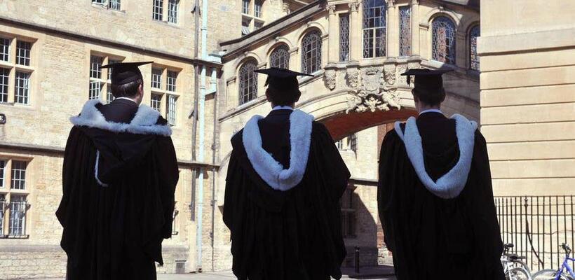 Πόσο ακριβά θα πληρώνουμε τις σπουδές στα βρετανικά πανεπιστήμια;