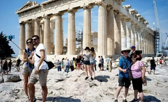 Ανοίγει για Βρετανούς τουρίστες η Ελλάδα