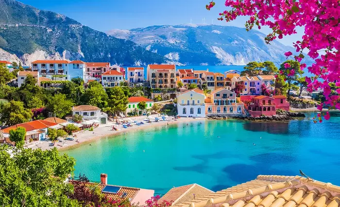 Ελλάδα: Εκτοξεύονται οι ξένες επενδύσεις στα ακίνητα - Οι τιμές πώλησης ανά νησί