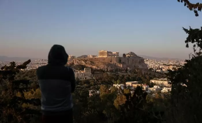 FT: Η Ελλάδα πρωταγωνιστεί στην ανάπτυξη αλλά είναι η φτωχότερη χώρα της Ευρωζώνης