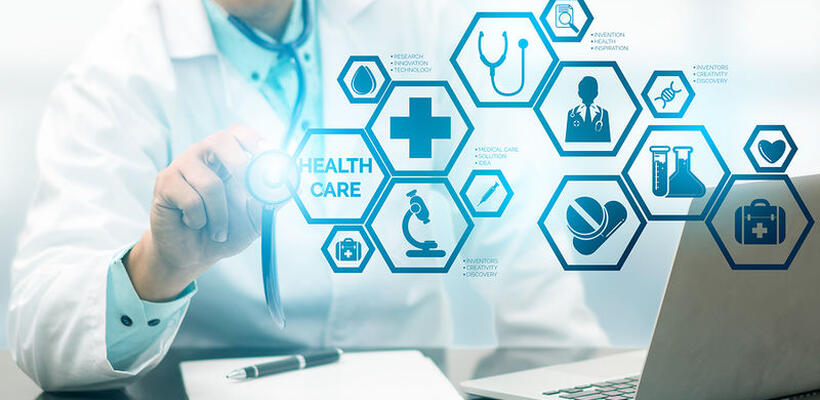 EY: Tο μέλλον του κλάδου της υγείας βρίσκεται στην τεχνολογία