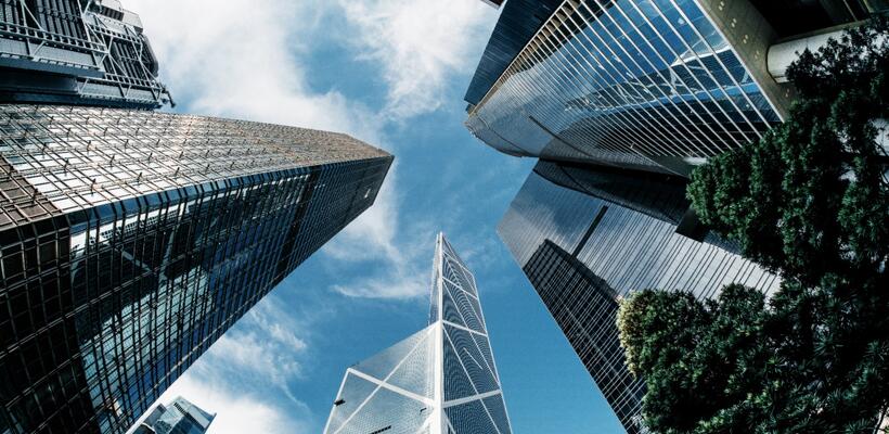 Οι 10 πιθανοί κίνδυνοι για τις τράπεζες την επόμενη δεκαετία