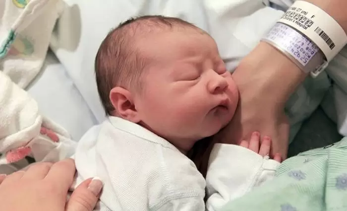 Έρευνα: Η κλιματική αλλαγή αυξάνει τους πρόωρους τοκετούς