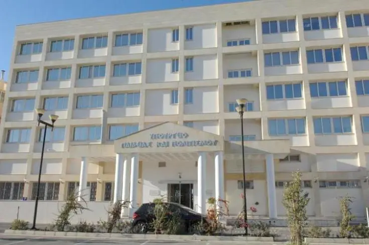 Στα χέρια του Υπουργείου Παιδείας περνάει το ΑΞΙΚ