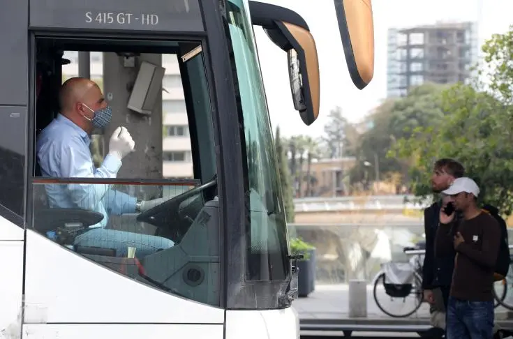 Οι λεωφορειούχοι της Λευκωσίας ενέκριναν τη συμφωνία