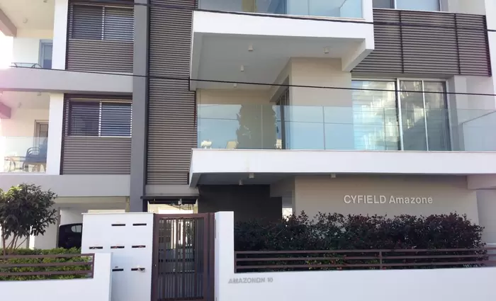 Εκδόθηκαν οι τίτλοι ιδιοκτησίας της πολυκατοικίας Amazone στο Μακένζι (pics)