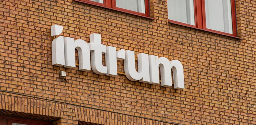 O κορυφαίος servicer της Ευρώπης αντιμέτωπος με το δικό του τεράστιο χρέος