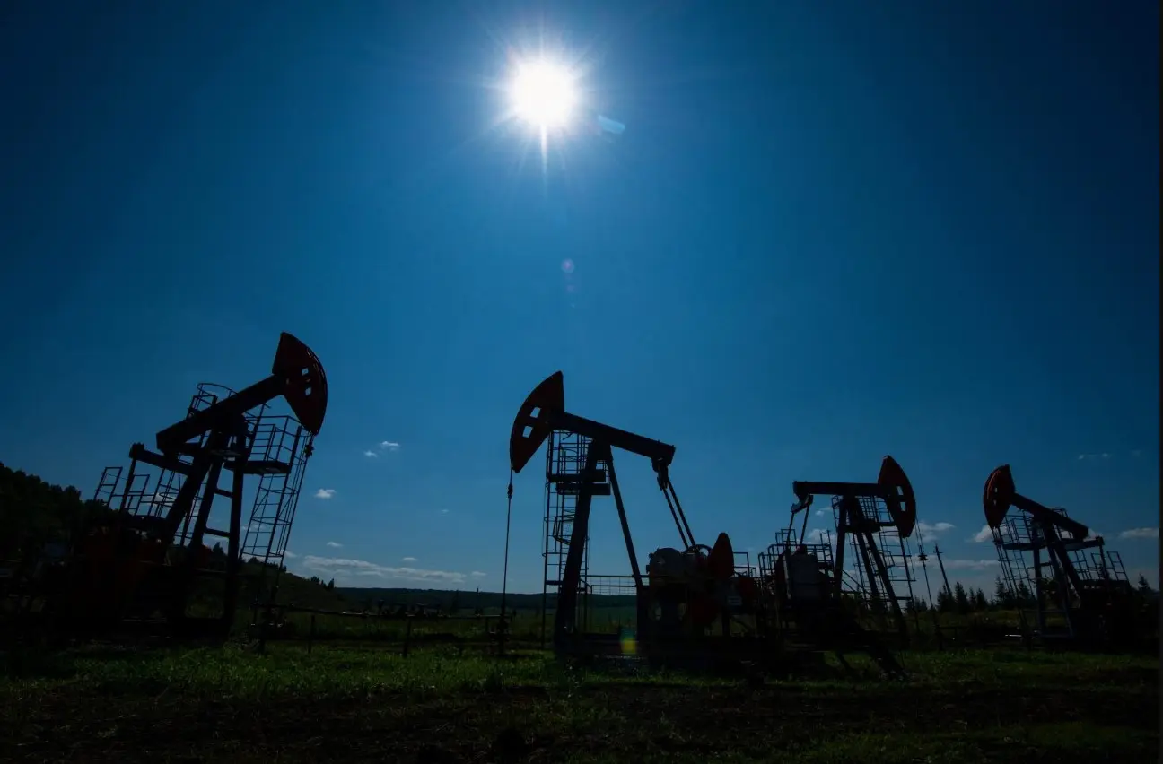 Γιατί οι τιμές του πετρελαίου θα «βυθισθούν» από τον Νοέμβριο