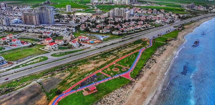 Οι τιμές σπρώχνουν τους ξένους στα κατεχόμενα και όχι ο πόλεμος στο Ισραήλ