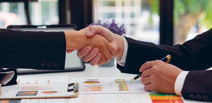 Στεκόμαστε δίπλα στο επιχειρείν και την οικονομία