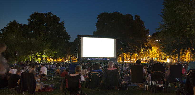 Ξεκινάνε απόψε οι προβολές κάτω από τα αστέρια