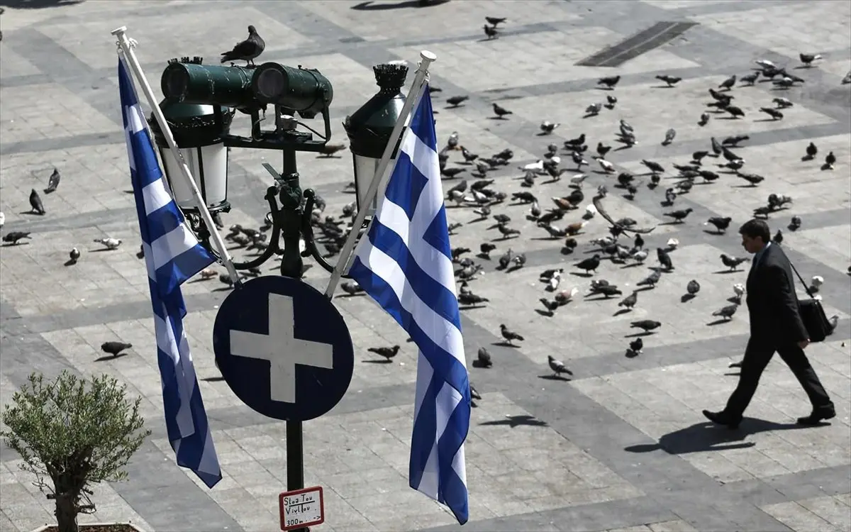 Ο ΟΟΣΑ προτείνει μείωση των φορολογιών στην Ελλάδα