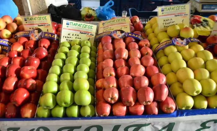 Ελλάδα: Οι λαϊκές αγορές αποτελούν ασπίδα κατά της ακρίβειας