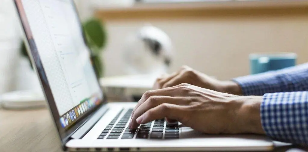 Ελλάδα: Αποζημίωση σε τηλεργαζόμενους - Γιατί μας ενδιαφέρει και στην Κύπρο