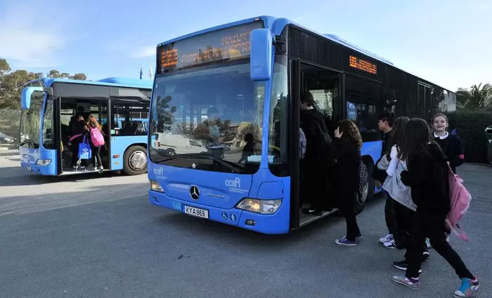 Υπ. Μεταφορών: Συντονισμός σχεδίου για τις δημόσιες μεταφορές φοιτητών
