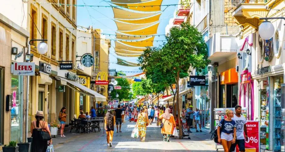 Επιδείνωση του οικονομικού κλίματος τον Ιούλιο λόγω υπηρεσιών