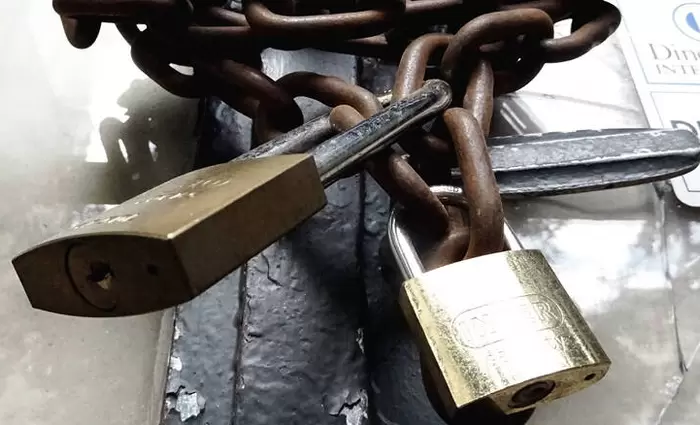 Λουκέτο βάζει μεγάλο ελληνικό εργοστάσιο